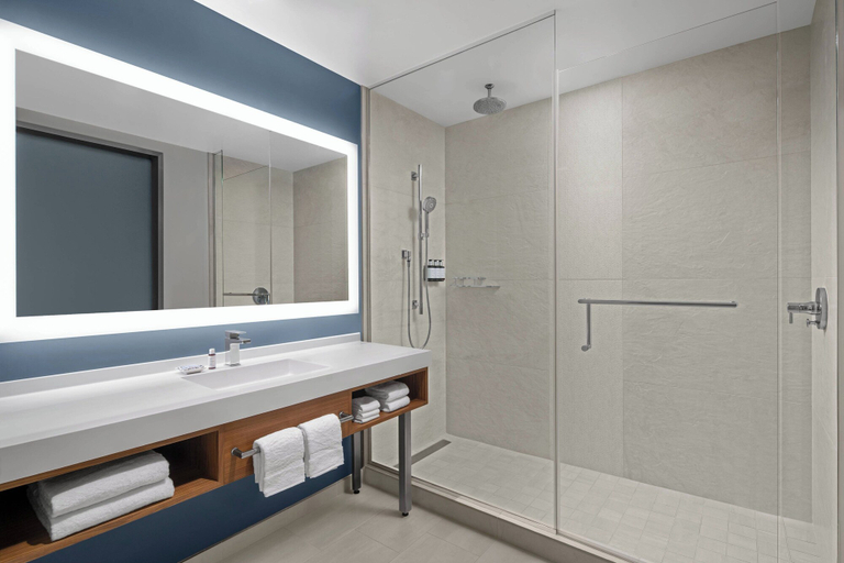 Bathroom 5, AC Hotel by Marriott Maui Wailea, Maui