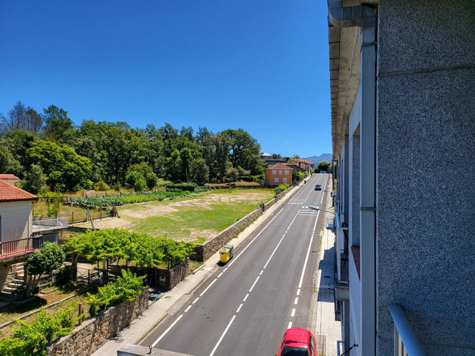 Others 3, HOSTAL BARCELONA, Ourense