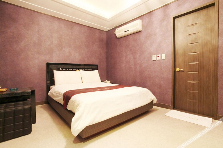 Bedroom 3, Jamsil Money, Songpa