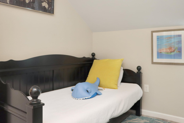 Bedroom 2, The Palms 2B, Bay