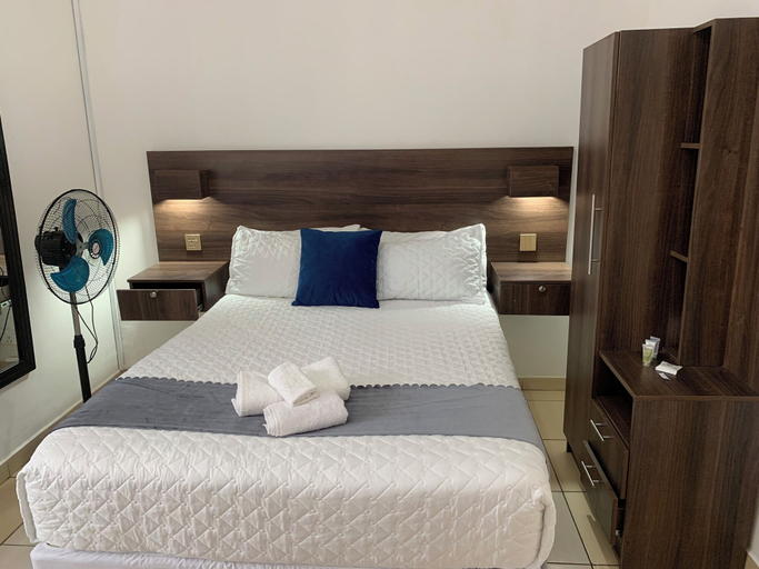 Bedroom 2, Mongi Guest House, Harare