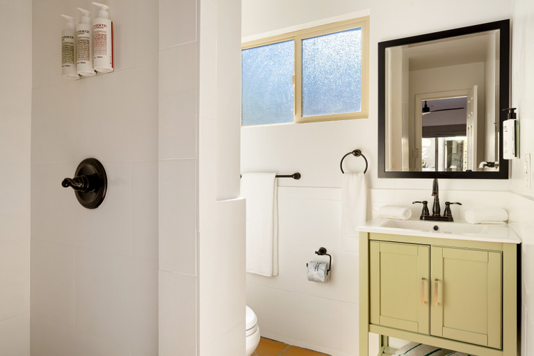 Bathroom 3, フルール ノワール ホテル - 21 アンド オーバー, Riverside