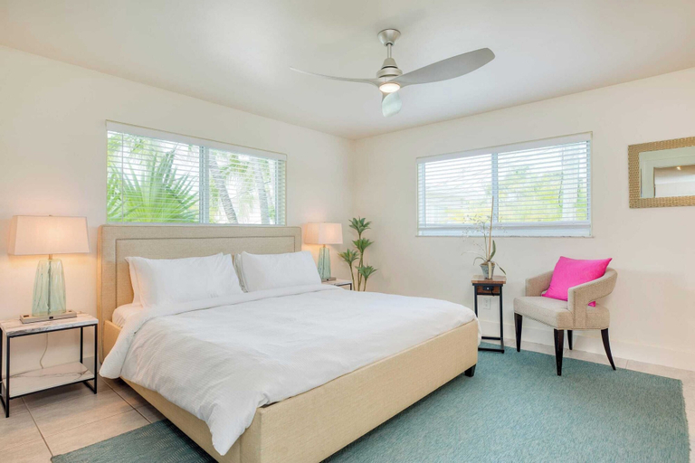 Bedroom 3, Sea Glass Secrets by Avantstay 3 Mins to Beach, Monroe