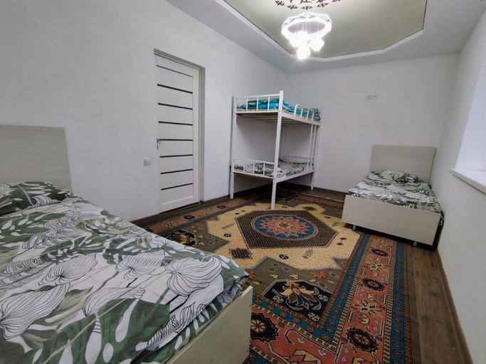 Others 4, У Тимура, Ak-Suu