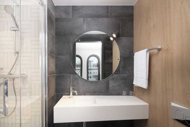 Bathroom 3, Moxy Cork