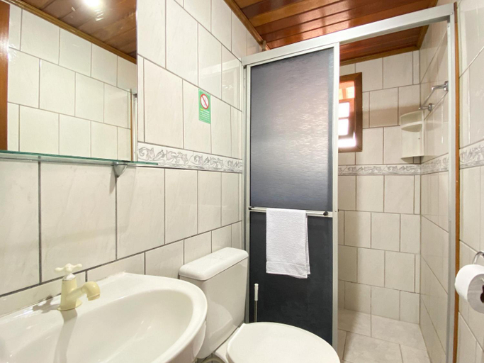 Bathroom 2, Residencial Verdes Mares, Bombinhas