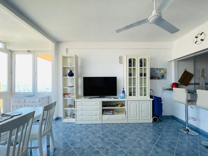 Living room 2, Belvilla by OYO Concordia 1002, Almería
