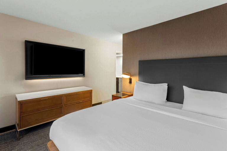 Bedroom 2, Courtyard by Marriott Chicago Southeast/Hammond, Lake