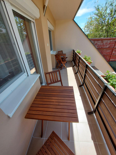 Others 5, Oregano Apartmanok Siofok, Siófok
