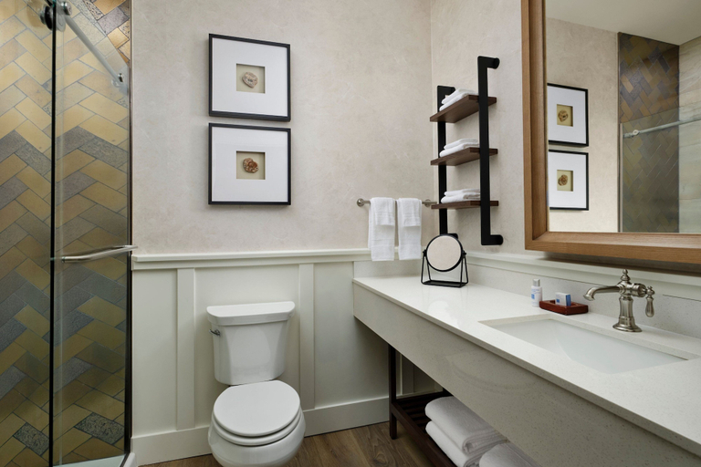 Bathroom 10