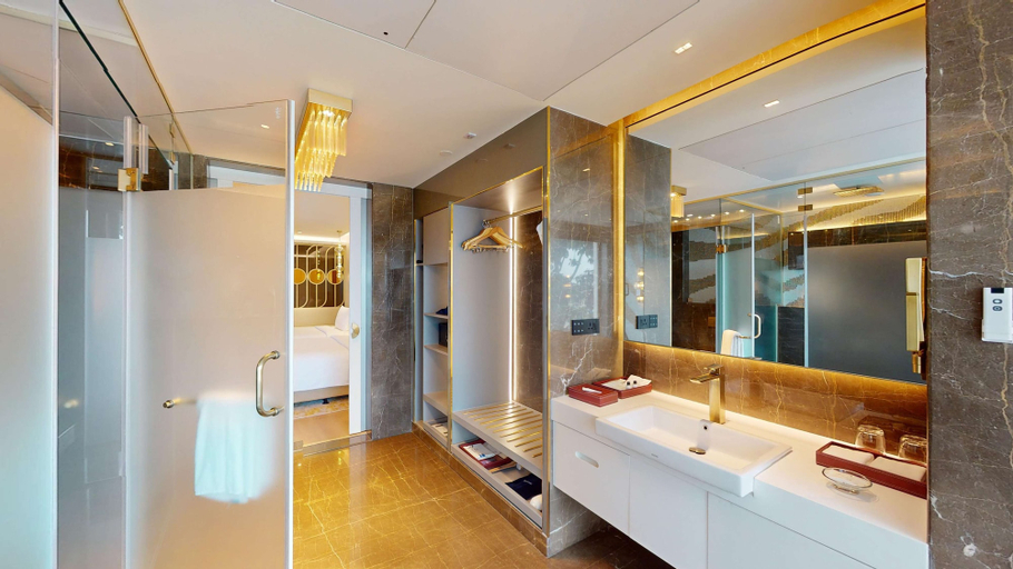 Bathroom 20
