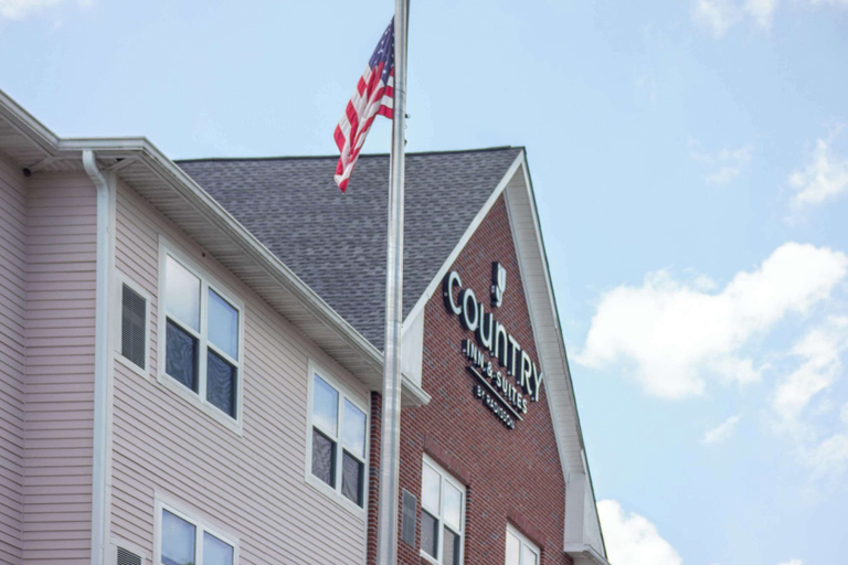 Exterior & Views 2, Country Inn & Suites by Radisson, Wilmington, NC, New Hanover