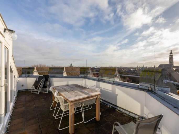 Outdoor dining, Beautiful Holiday Home in Middelburg, Middelburg