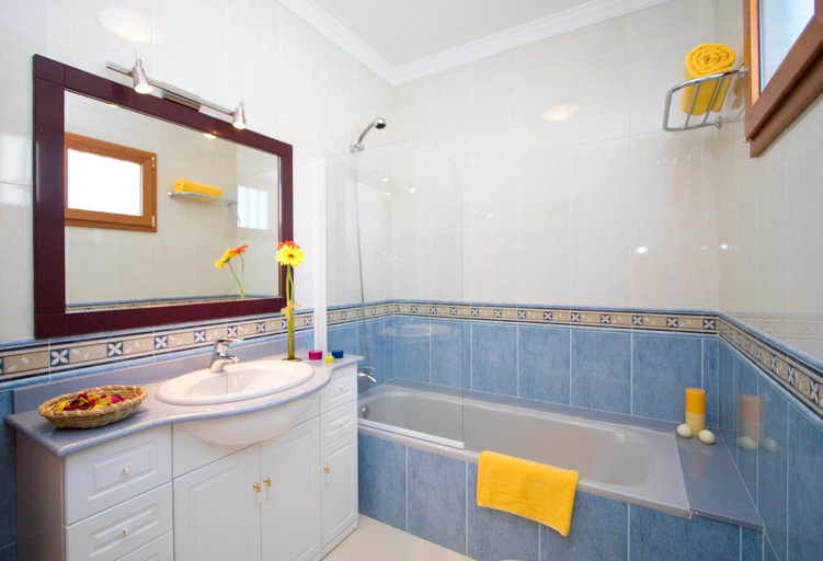 Bathroom, Grand Villa Famara Puerto del Carmen, Las Palmas