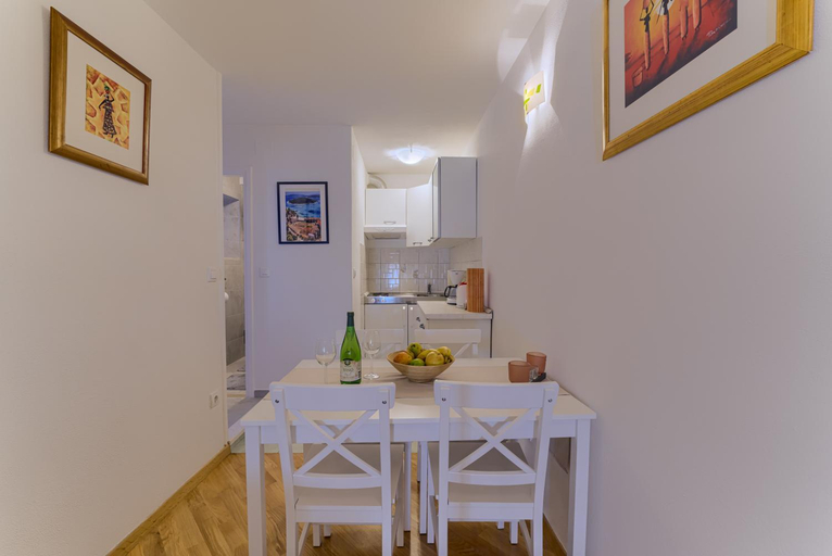 Others 4, Guest House City Center, Korčula