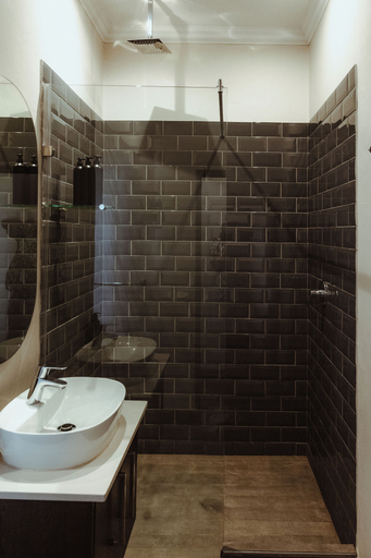 Bathroom 3, The Feather Hill Boutique Hotel, Dr Kenneth Kaunda