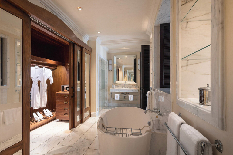 Bathroom 5, Hemingways Nairobi, Langata