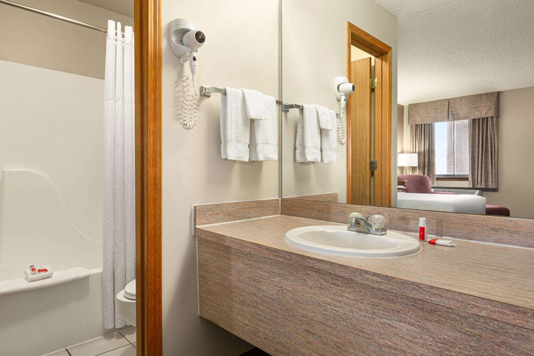 Bathroom 3, Travelodge by Wyndham Wellington KS, Sumner