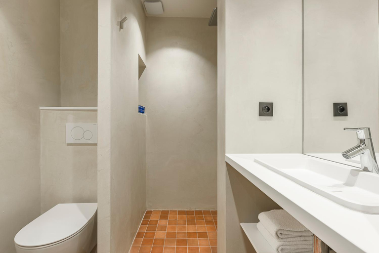 Bathroom 4, Hotel les Elmes, Pyrénées-Orientales