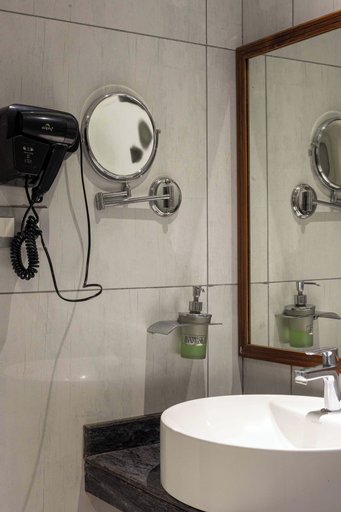 Bathroom 4, Coral Reef Hotel & Spa, Port Blair, South Andaman