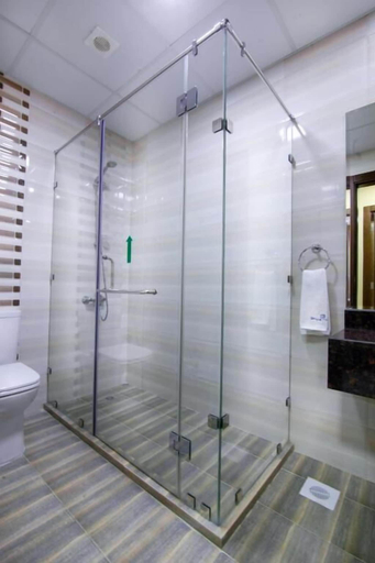 Bathroom 5, Belle Tower, Manama