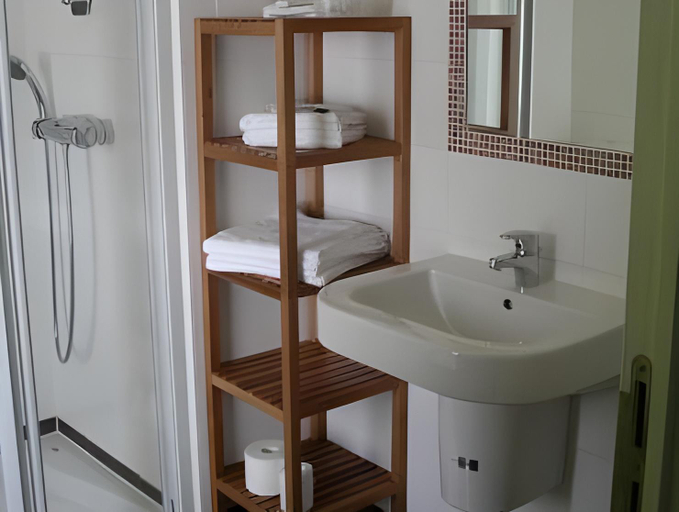 Bedroom 2, Hotel Les Mignees, Luxembourg