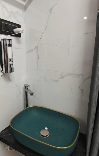 Bathroom, Hotel Atithi, Sikar