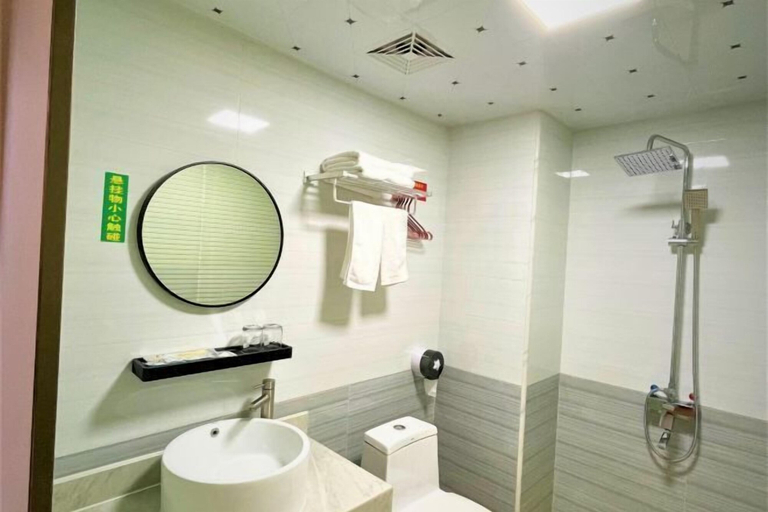 Bathroom 3, Wanli Hotel, Qinzhou