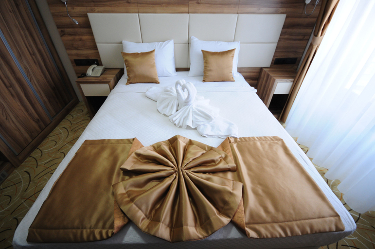 Bedroom 4, Grand Hekimoglu Hotel, Konak