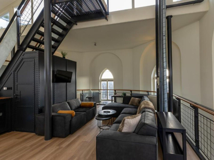 Living room 3, Beautiful Holiday Home in Middelburg, Middelburg