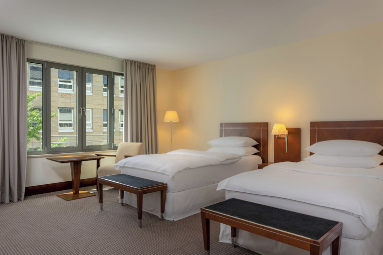 Bedroom 3, Sheraton Carlton Hotel Nuernberg, Nürnberg