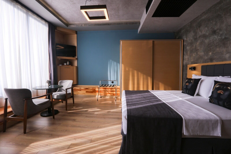 Bedroom 3, Redstone Hotel, Kadıköy