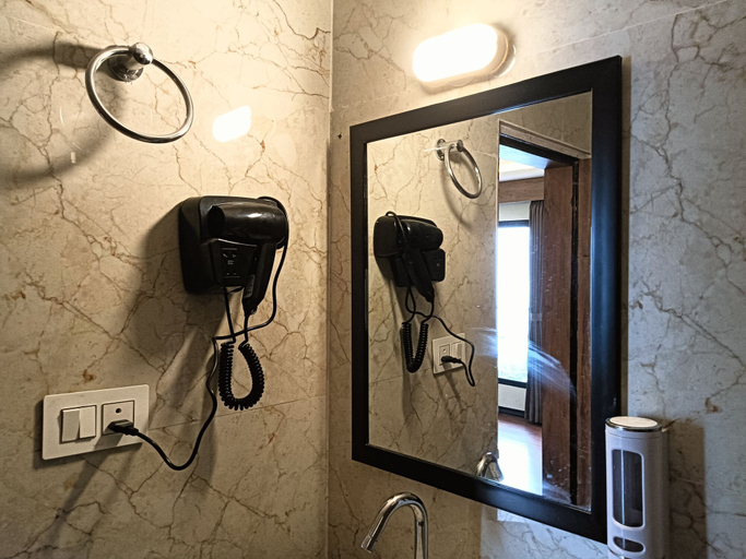 Bathroom, Alaya Heritage Resort and Spa, Darjiling