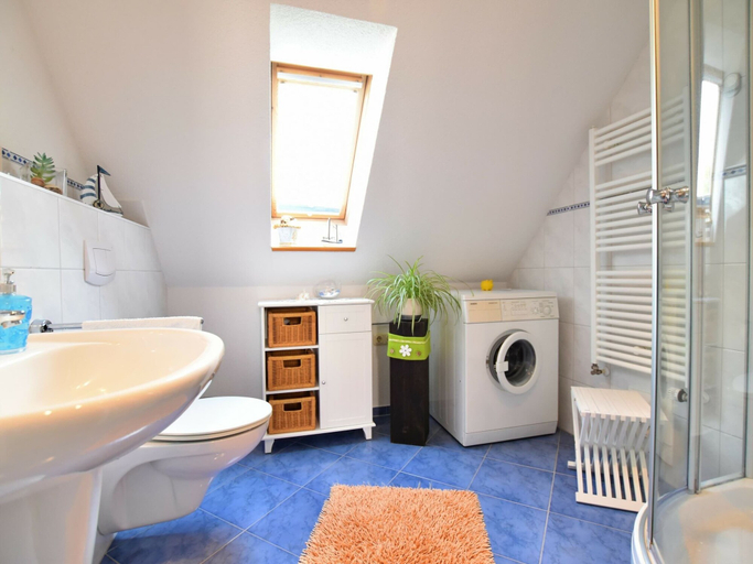 Bathroom 5, Fabelhaftes Ferienhaus in Thorstorf in Meeresnaehe, Nordwestmecklenburg