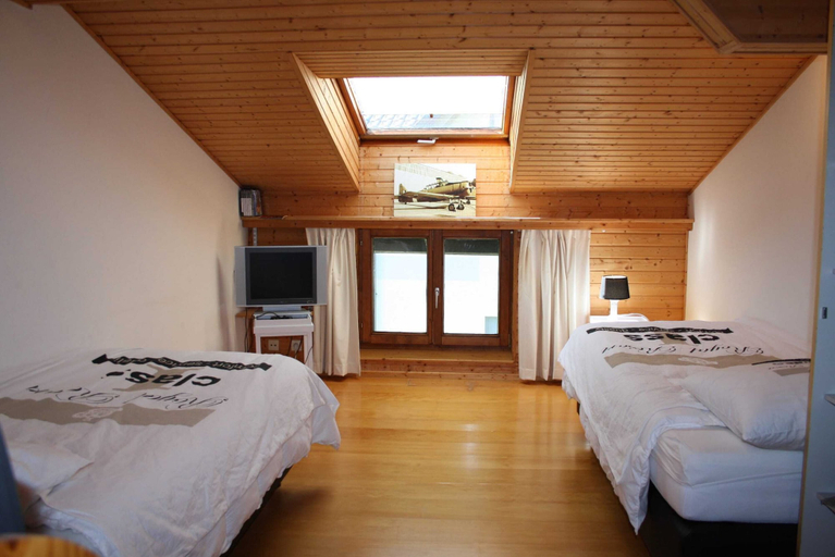 Bedroom 2, Quaint Mansion Near ski bus in Goldegg, Sankt Johann im Pongau