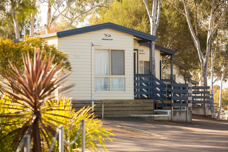 Exterior 4