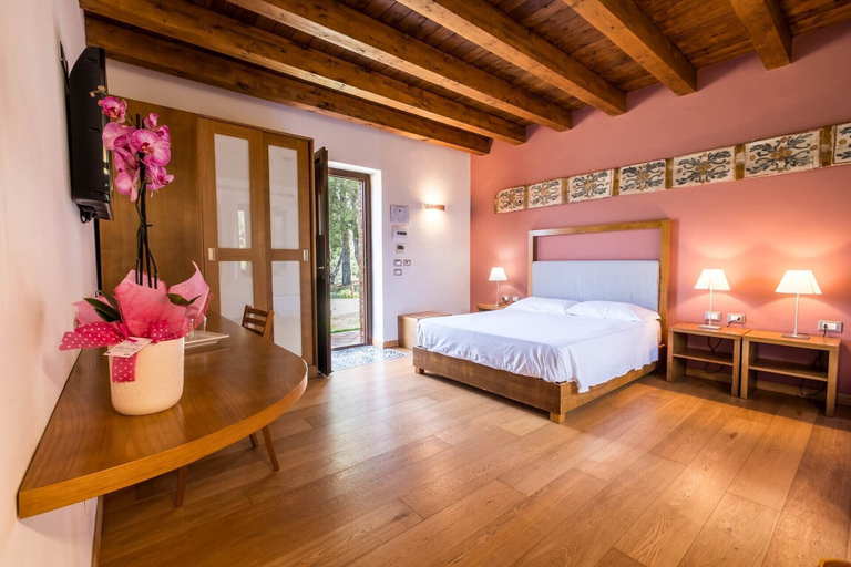 Bedroom 4, Casena Mongerrati, Palermo