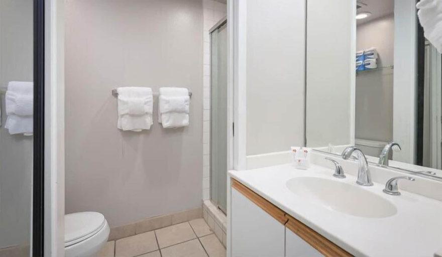 Bathroom, Kona Islander Vacation Club, Hawaii