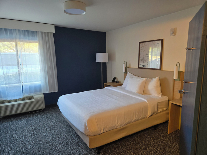 Bedroom 3, Spark by Hilton Grapevine DFW North, Tarrant
