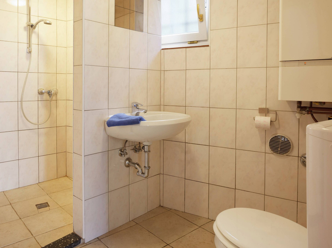 Bathroom 3, Traditional Apartment in Poffabro With Fireplace, Pordenone