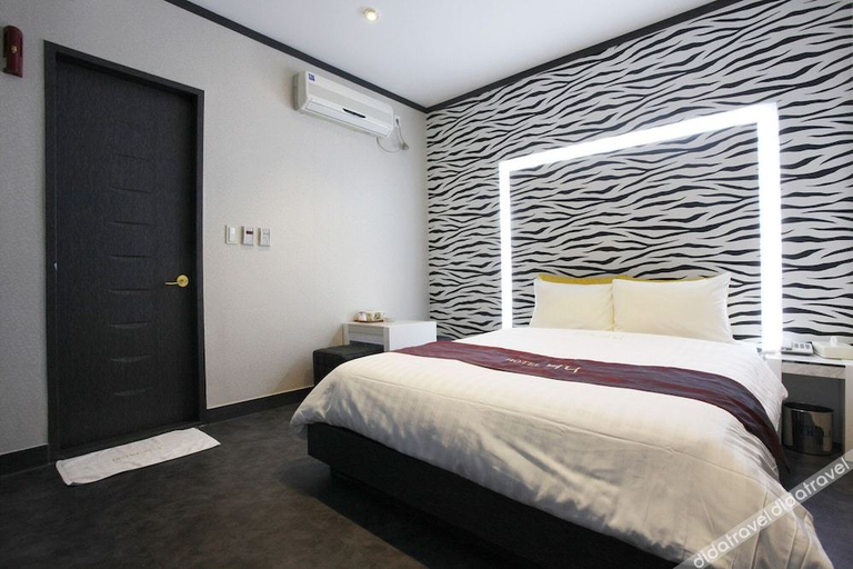 Bedroom 4, Jamsil Money, Songpa