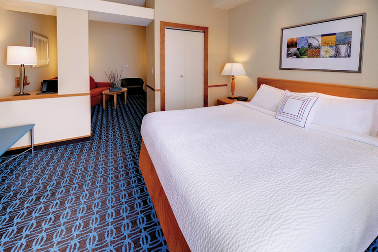 Bedroom 4, Fairfield Inn & Suites by Marriott Wausau, Marathon