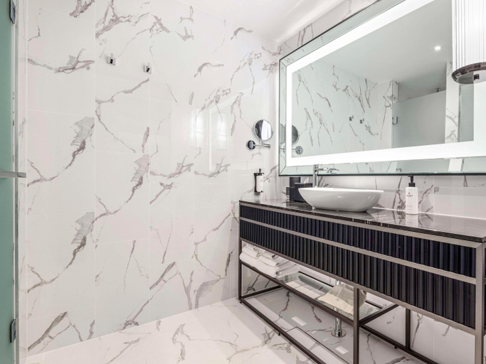 Bathroom 3