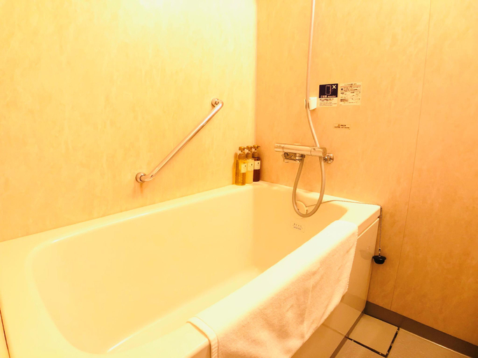 Bathroom 9