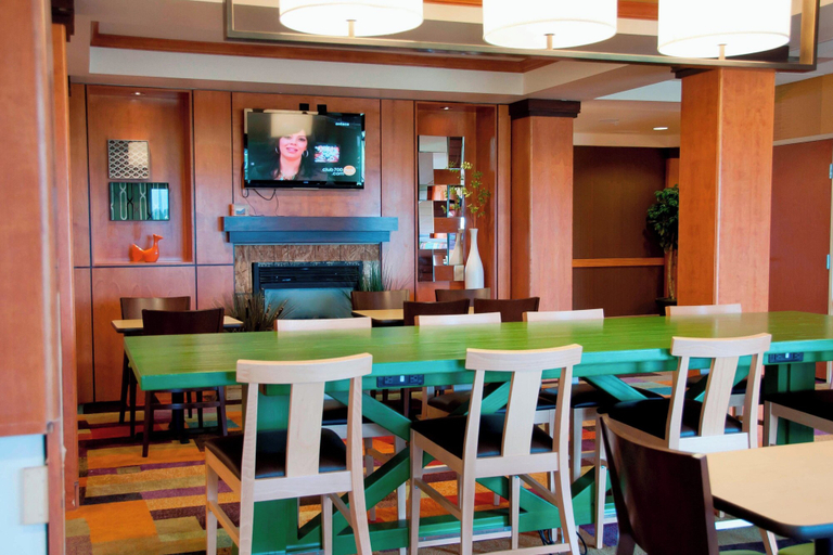Food & Drinks 5, Fairfield Inn & Suites by Marriott Ames, Story