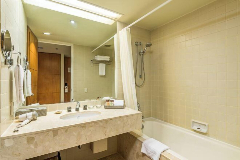 Bathroom 16