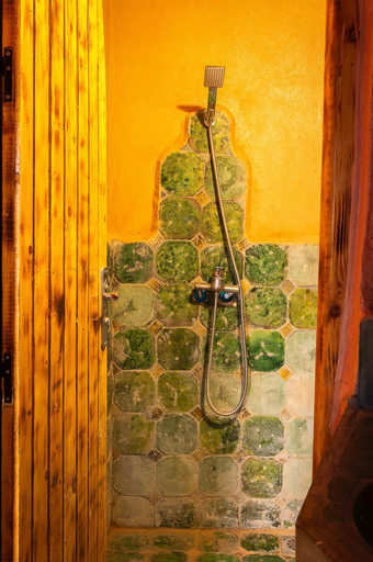 Bathroom, Auberge Kasbah Dar Sahara Tours, Ouarzazate