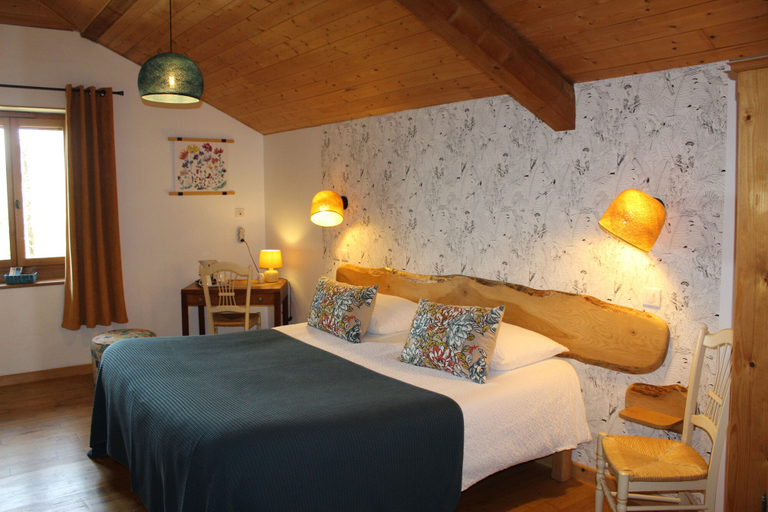 Bedroom 3, Les Pipistrelles, Savoie