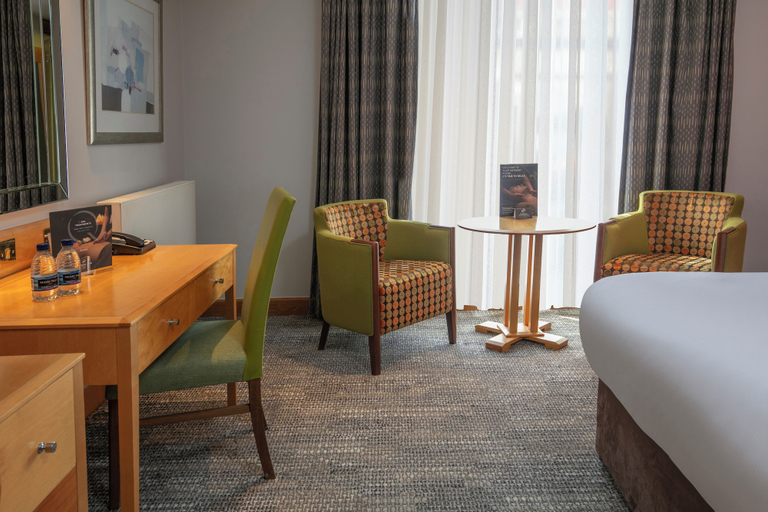 Bedroom 3, Hampshire Court Hotel & Spa, Hampshire