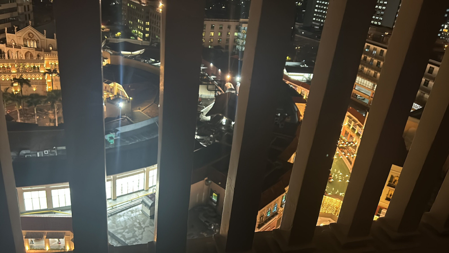 Food & Drinks, VenizLex, Taguig